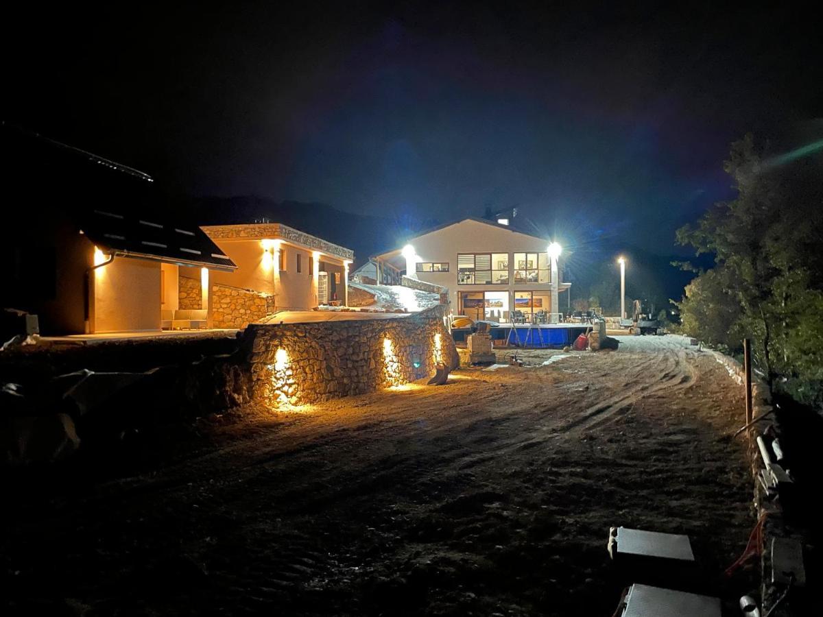 Josanica Bed&Breakfast コニツ エクステリア 写真