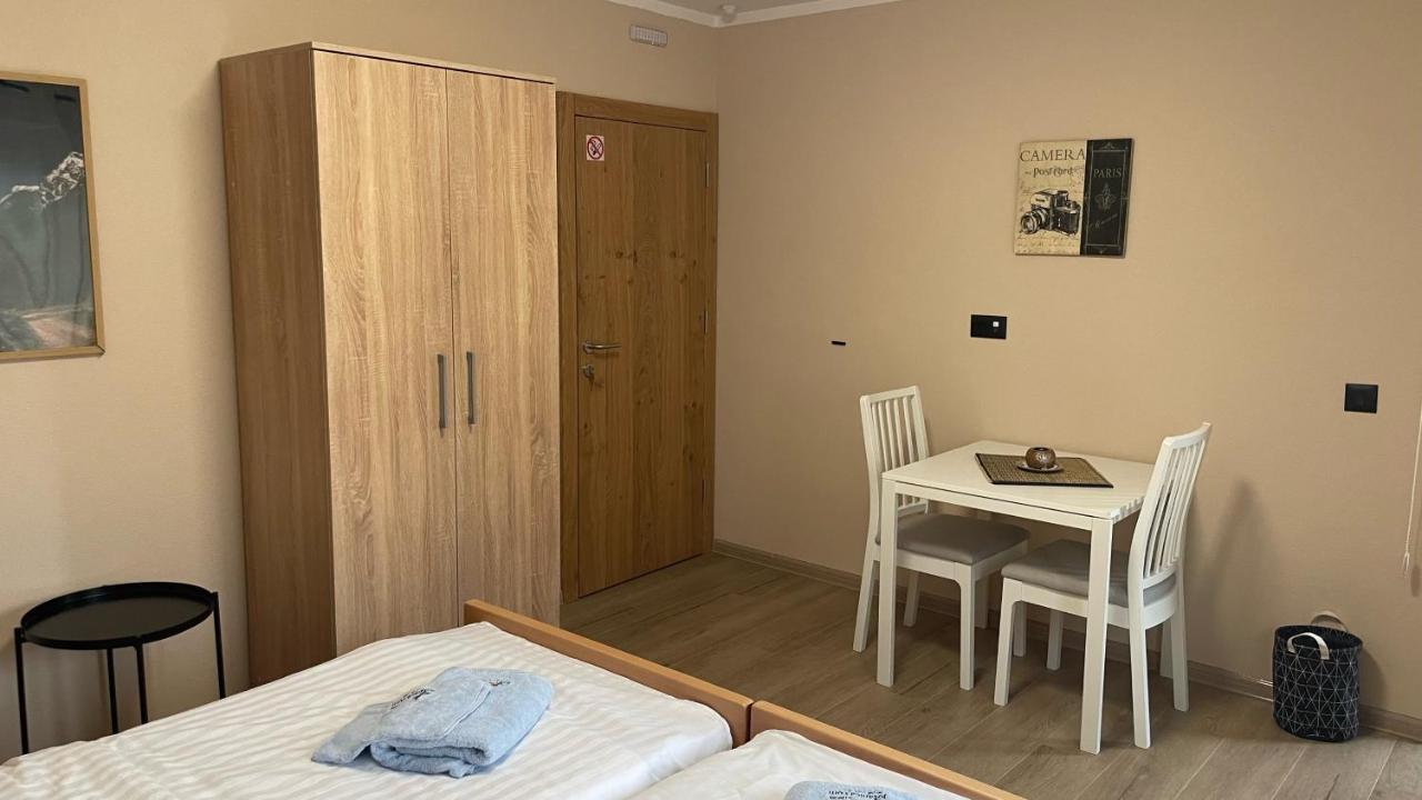 Josanica Bed&Breakfast コニツ エクステリア 写真
